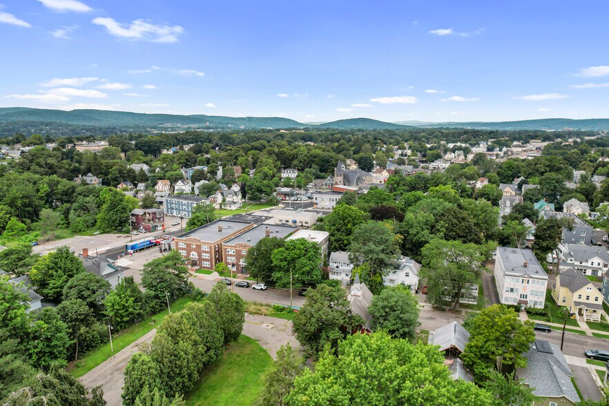 More Photos Of 93 Walnut St, Binghamton Apartments For Sale