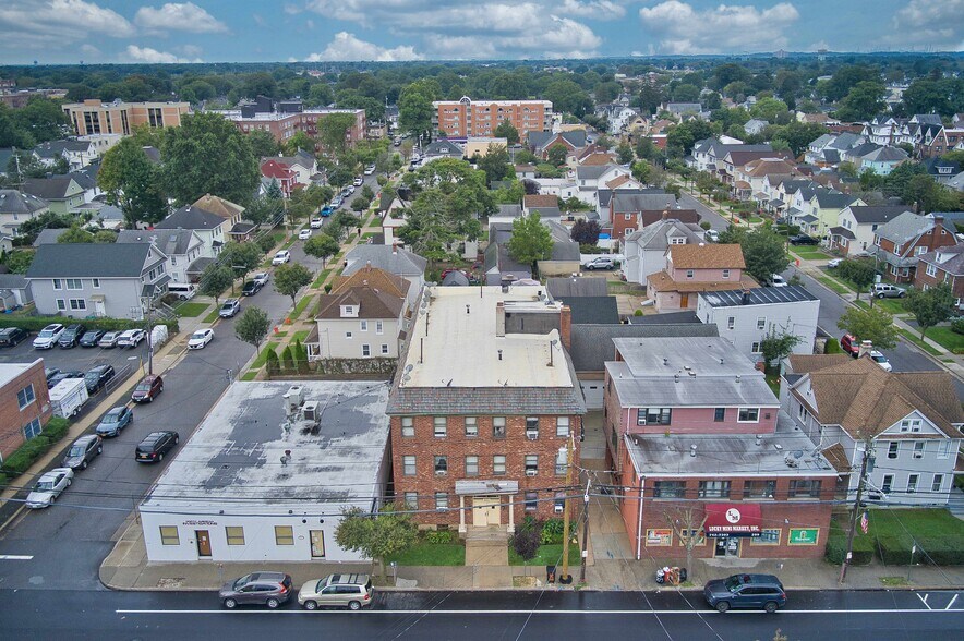 More Photos Of 203 Willis Ave, Mineola Apartments For Sale