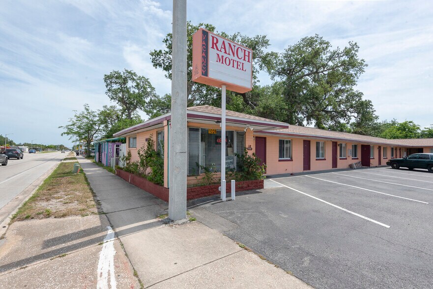 More Photos Of 1028 Ridgewood Ave, Daytona Beach Hospitality For Sale