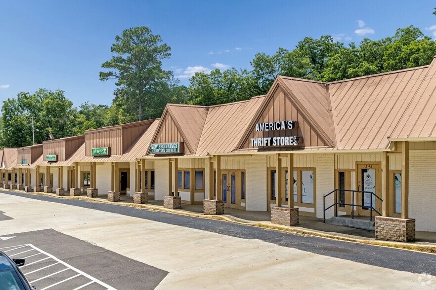 More Photos Of 1200-1248 Center Point Pky, Birmingham Storefront For Sale