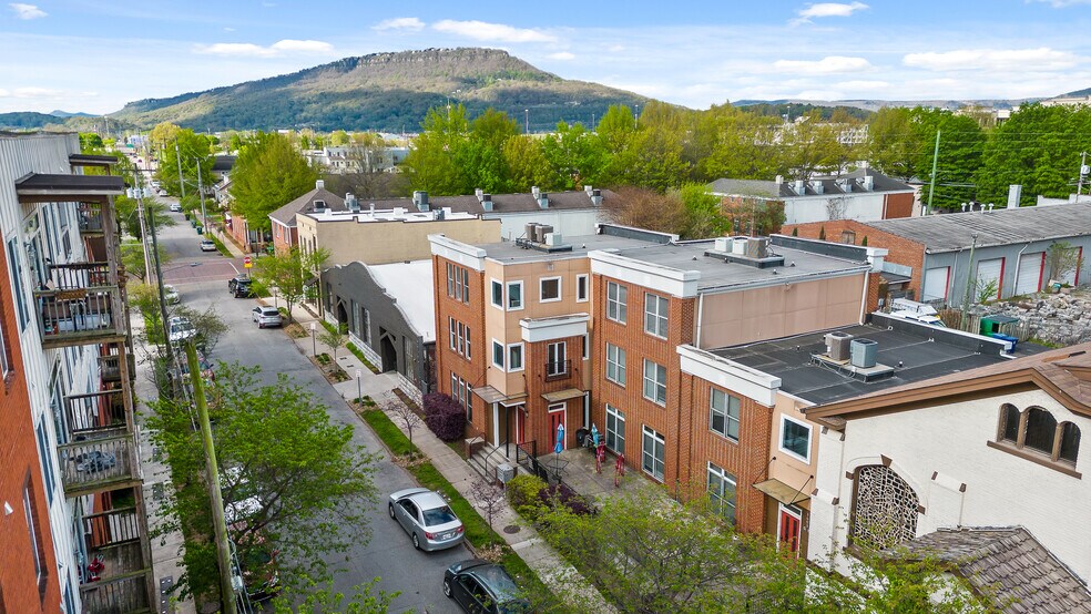 More Photos Of 1808 Cowart St, Chattanooga Apartments For Sale