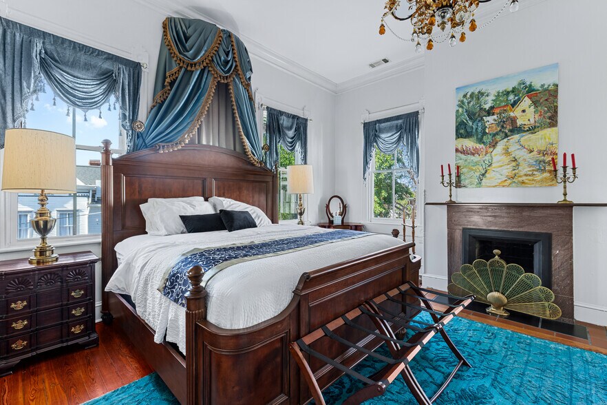 More Photos Of 402 E Gaston St, Savannah Hospitality For Sale