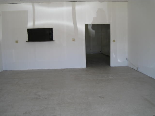 More Photos Of 100 E Washington St, East Peoria General Retail For Lease