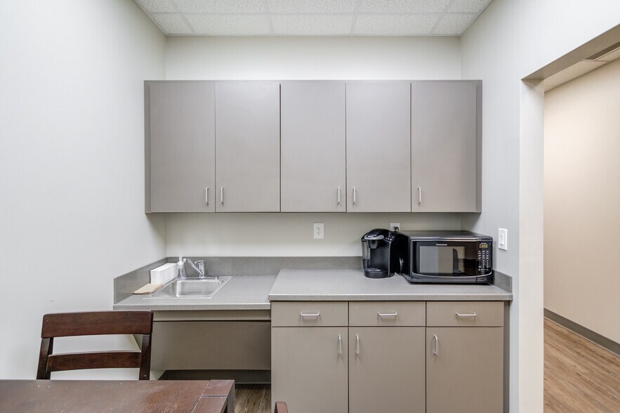 More Photos Of 3584 Atlanta Hwy, Flowery Branch Restaurant For Sale