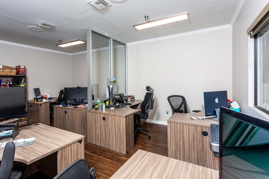 More Photos Of 15840 W Monte St, Sylmar Warehouse For Sale
