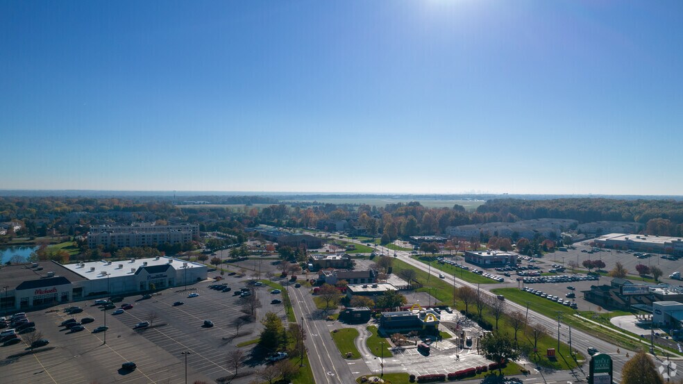 More Photos Of 3710 W Dublin Granville Rd, Columbus Restaurant For Lease