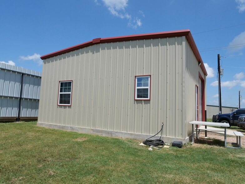 More Photos Of 4150 Highway 36 S, Brenham Shelter For Sale