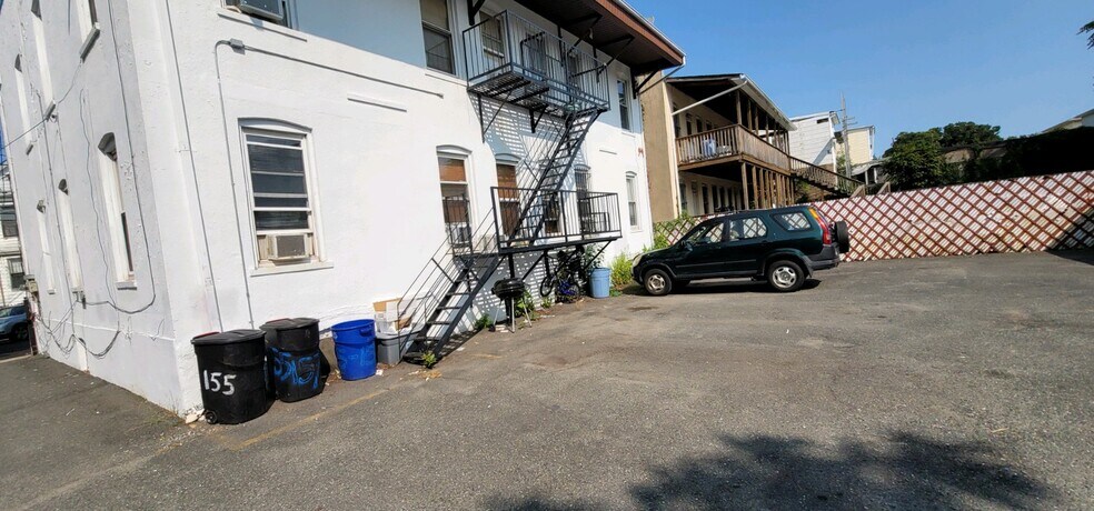 More Photos Of 155 Parker St, Newark Apartments For Sale