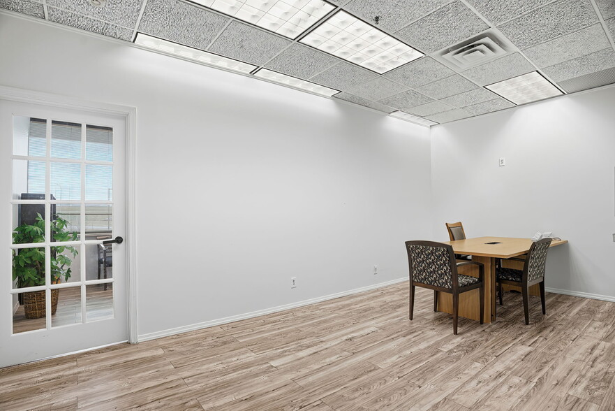 More Photos Of 941 Hillwind Rd NE, Minneapolis Medical For Sale