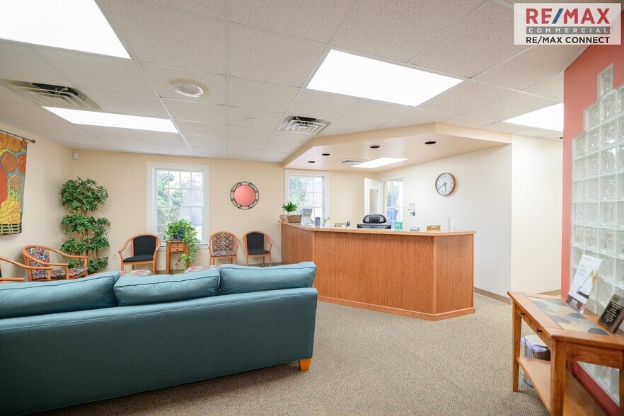 More Photos Of 401 Oyster Point Rd, Newport News Medical For Sale