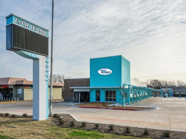 More Photos Of 1614 Custer Rd, Plano Carwash For Sale
