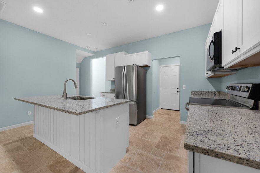 More Photos Of 401 18th St, Vero Beach Apartments For Sale