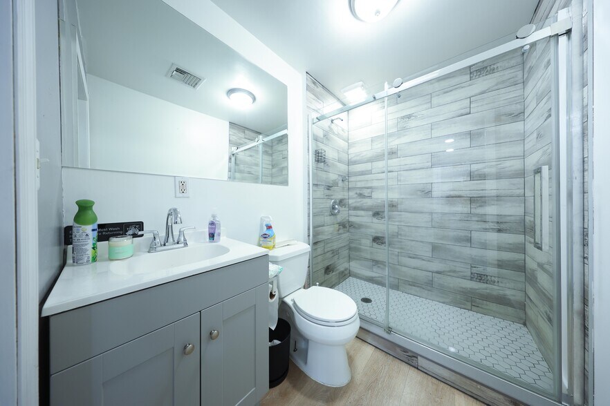 More Photos Of 8510 Bay 16th St, Brooklyn Office For Sale