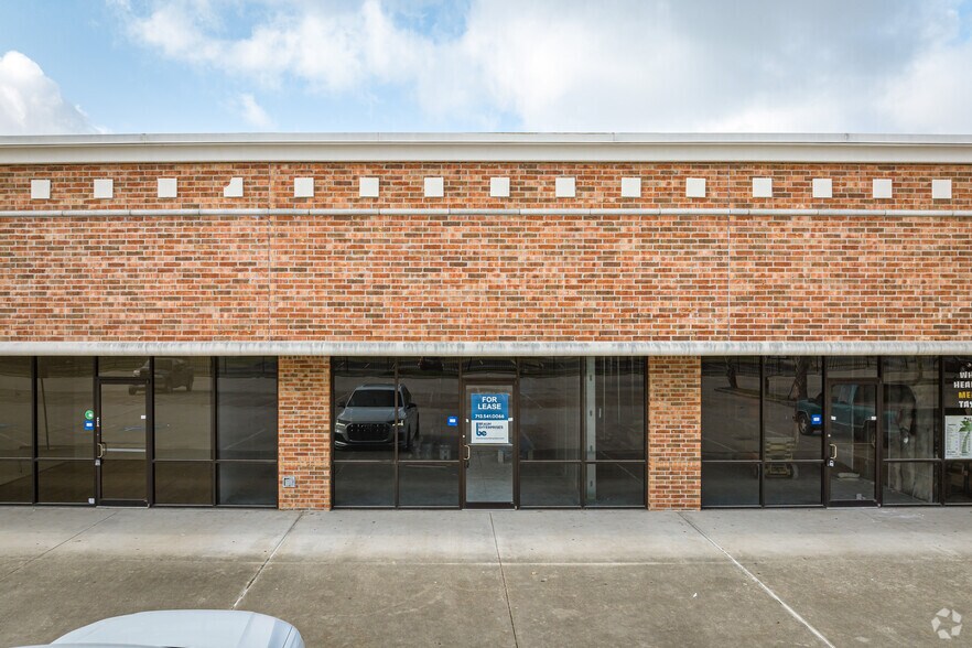 More Photos Of 15655 John F Kennedy Blvd, Houston Freestanding For Sale