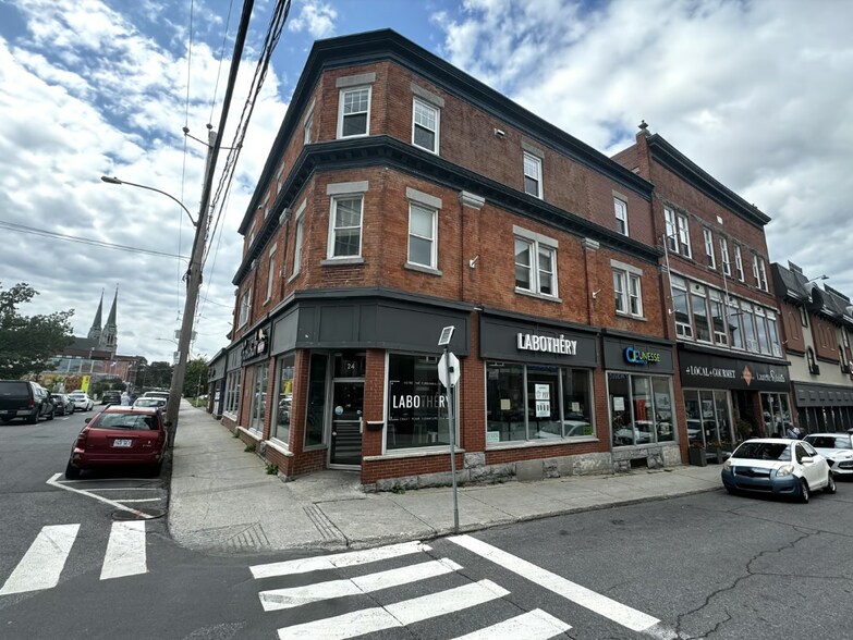 Primary Photo Of 18-24 Rue Nicholson, Salaberry-de-valleyfield Office For Lease