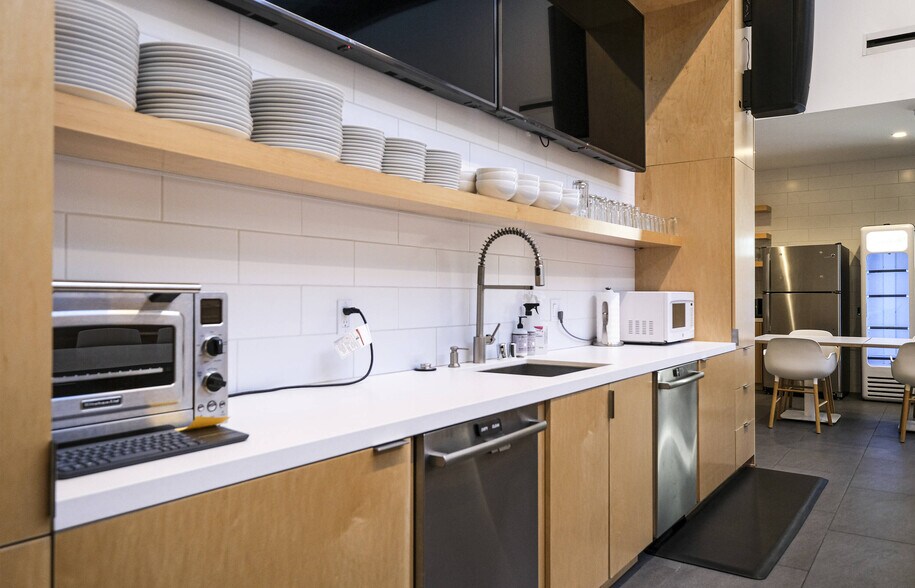 More Photos Of 420 E Carrillo St, Santa Barbara Office Residential For Lease