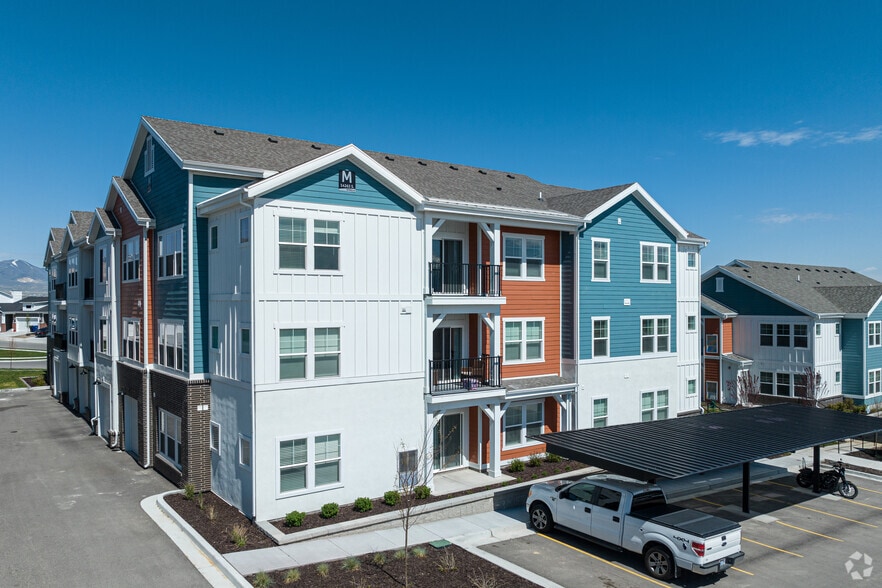 More Photos Of 14352 S Via Molvero Way, Herriman Apartments For Lease