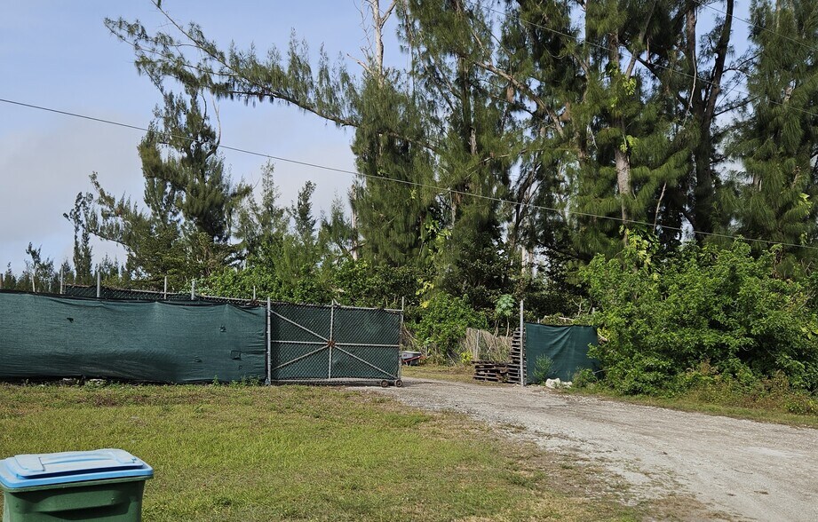 More Photos Of 1711 Wade Dr, Cape Coral Land For Sale