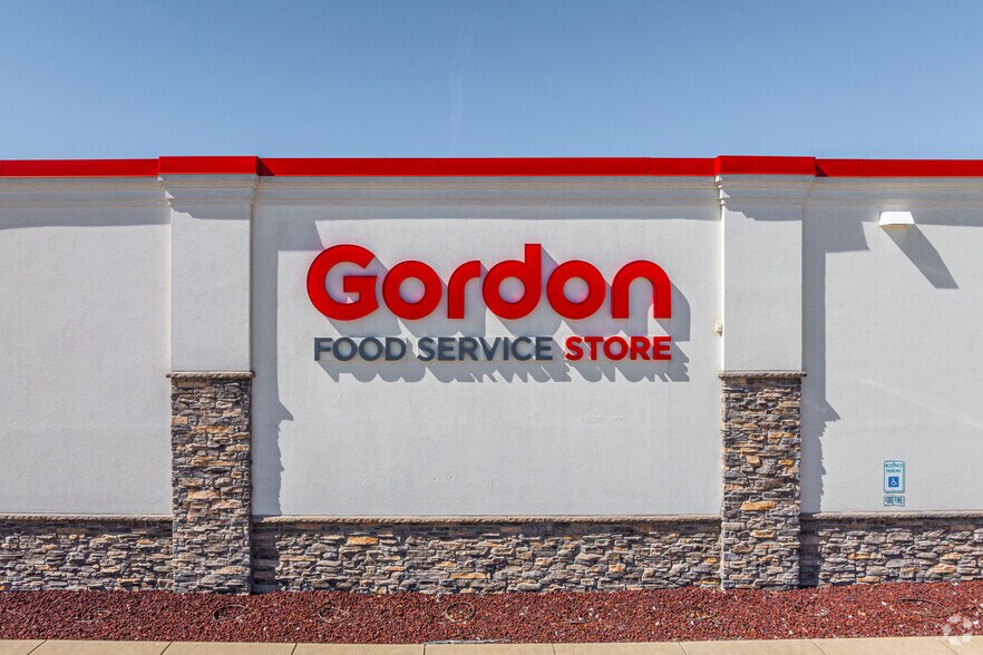 More Photos Of 239 Golf Rd, Niles Unknown For Lease