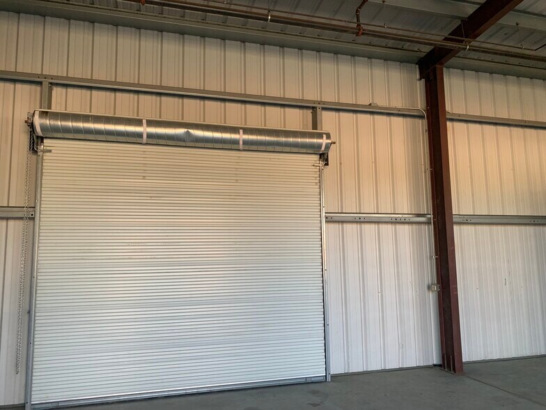 More Photos Of 11185 Roswell Ave, Pomona Warehouse For Lease