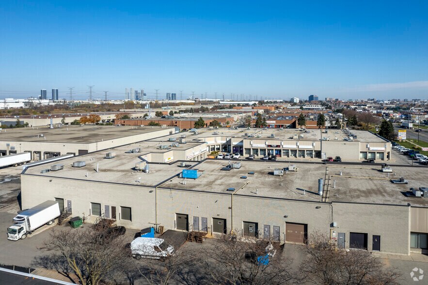 More Photos Of 4300 Steeles Av W, Woodbridge Light Manufacturing For Lease