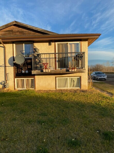 More Photos Of 4901 49 Av, Glendon Apartments For Sale