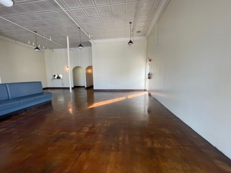 More Photos Of 2636 E 11th St, Tulsa Hotel For Lease