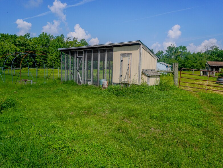 More Photos Of 110 Pennsgrove Pedricktown Rd, Pedricktown Service For Sale