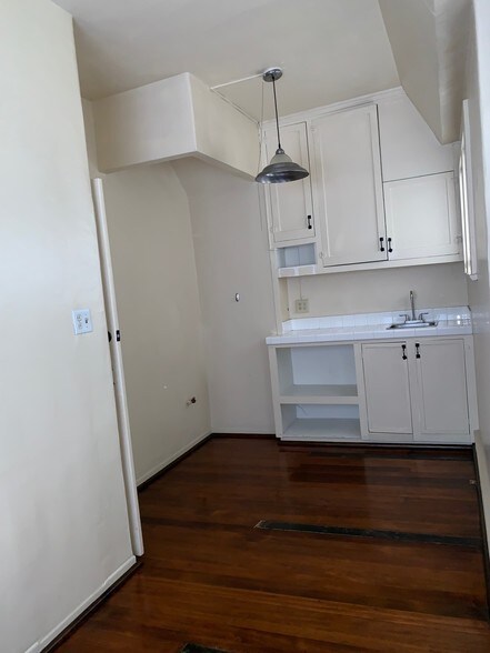 More Photos Of 518-522 Wilshire Blvd, Santa Monica Storefront Retail Office For Lease