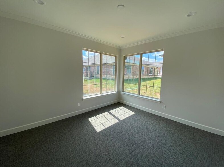 More Photos Of 8751 Collin McKinney Pky, McKinney Office Residential For Lease