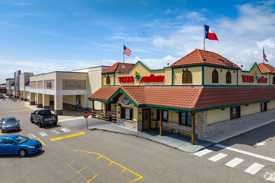 More Photos Of 959-991 E Eau Gallie Blvd, Melbourne Supermarket For Lease