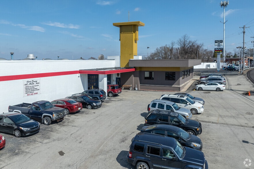 Primary Photo Of 12827 Frankstown Rd, Pittsburgh Auto Dealership For Lease