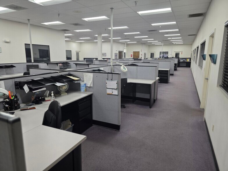 More Photos Of 1610 Commerce Way, Paso Robles Warehouse For Sale