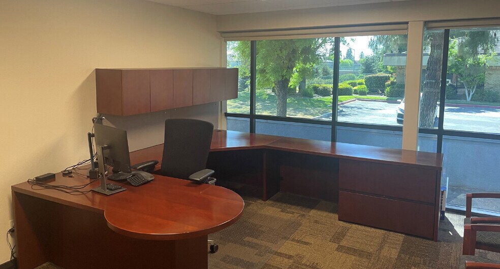 More Photos Of 2580 W Shaw Ln, Fresno Office Residential For Sale