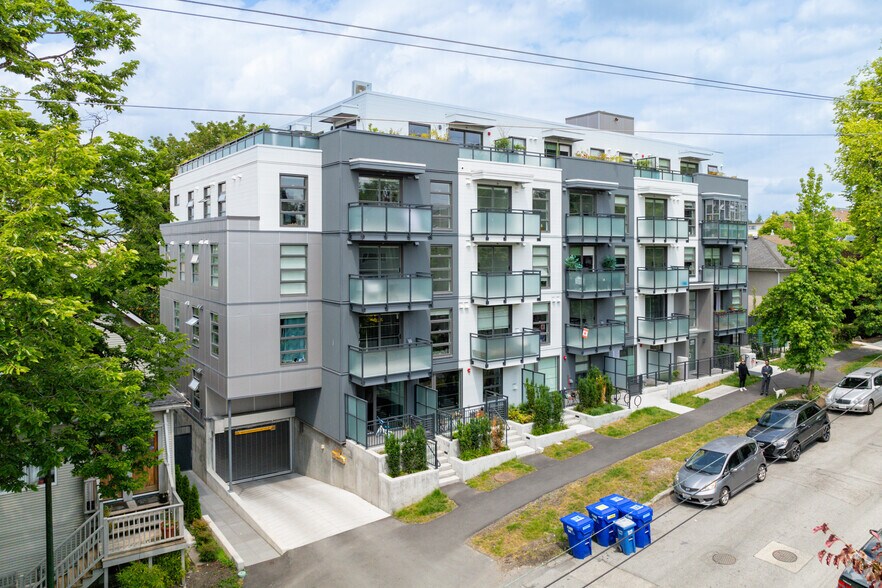 Primary Photo Of 1551 Grant St, Vancouver Apartments For Sale