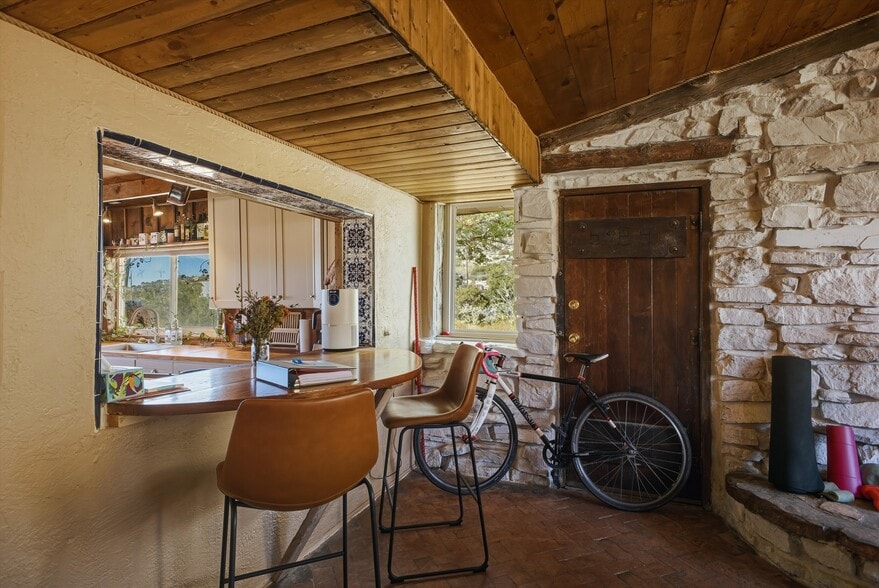 More Photos Of 24 Matisse Rd NE, Albuquerque Apartments For Sale