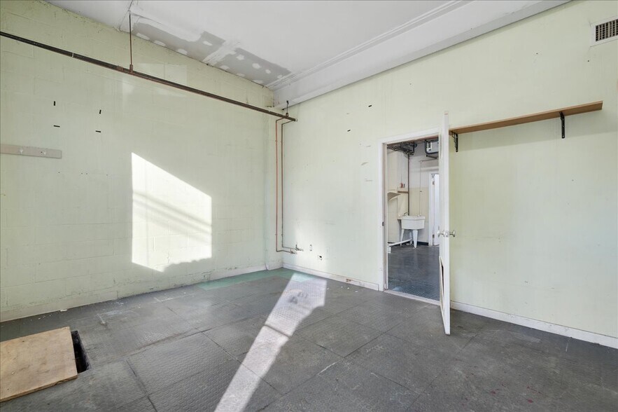 More Photos Of 217 Madison Ave, Port Chester Light Distribution For Sale