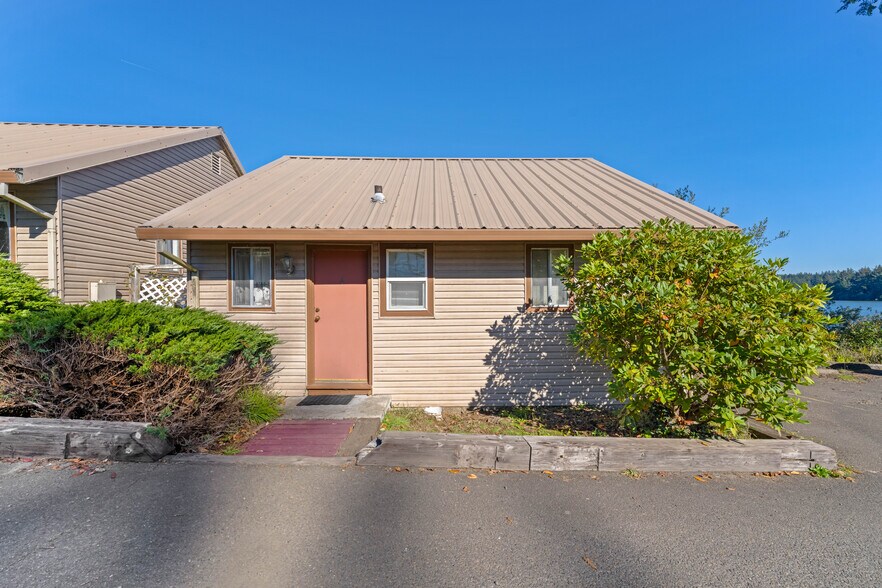 More Photos Of 4484 Fish Mill, Westlake Hotel For Sale