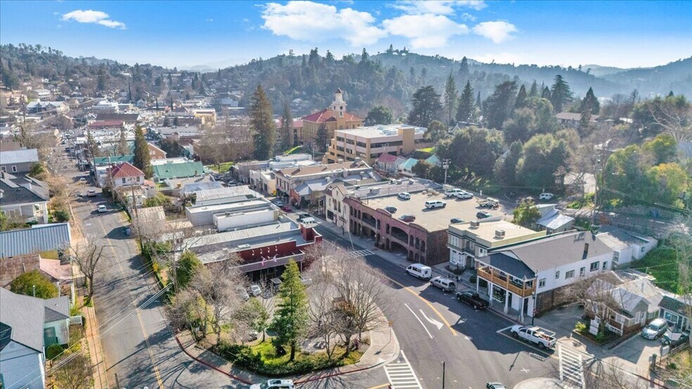 More Photos Of 134 N Washington St, Sonora Specialty For Sale