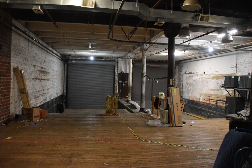More Photos Of 1320 Smith St, Charleston Warehouse For Sale