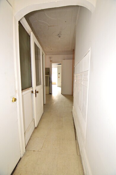 More Photos Of 241 N 7th St, Allentown Storefront Retail Office For Lease