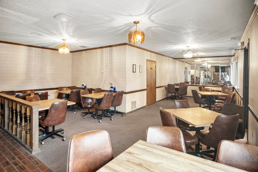 More Photos Of 5600 Lapeer Rd, Kimball Restaurant For Sale