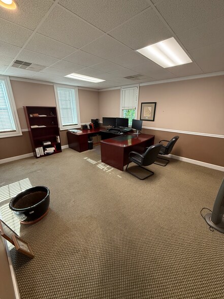 More Photos Of 1827 Powers Ferry Rd SE, Atlanta Office For Sale