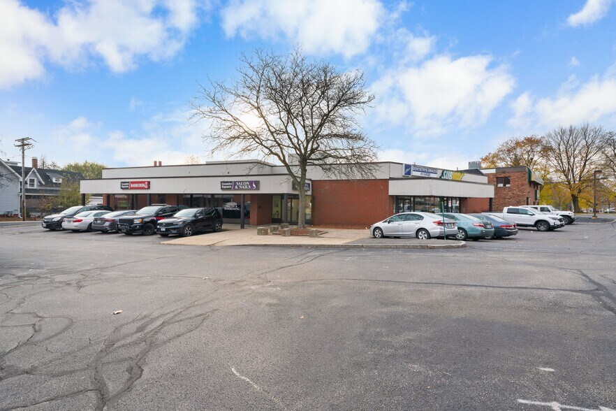 More Photos Of 20 S Main St, Manchester Freestanding For Lease