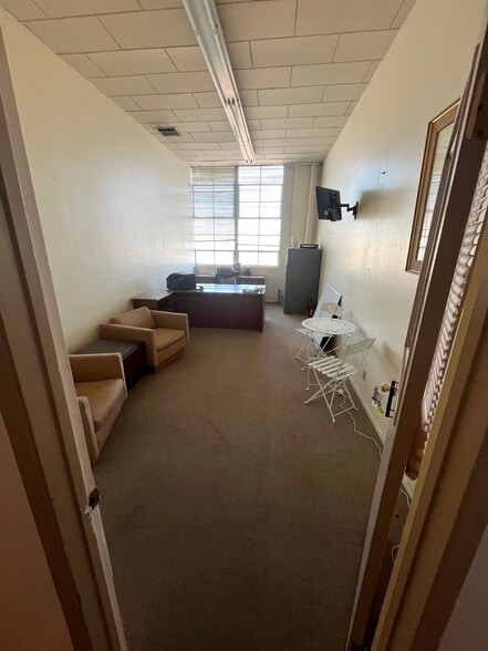 More Photos Of 1612 20th St, Bakersfield Loft Creative Space For Lease