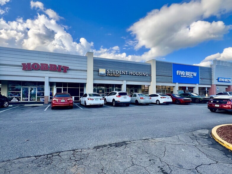 More Photos Of 2020 W Pensacola St, Tallahassee General Retail For Lease