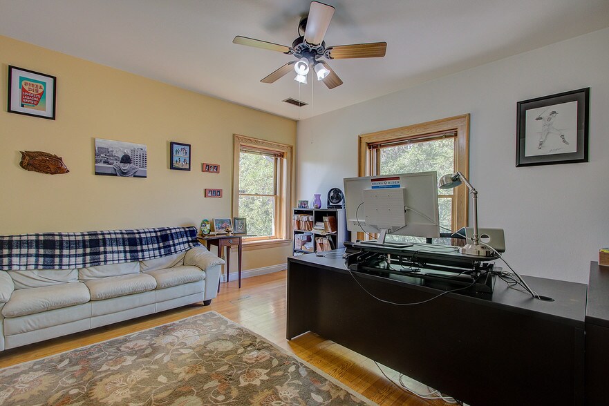 More Photos Of 1601 Vine St, Denver Office For Sale