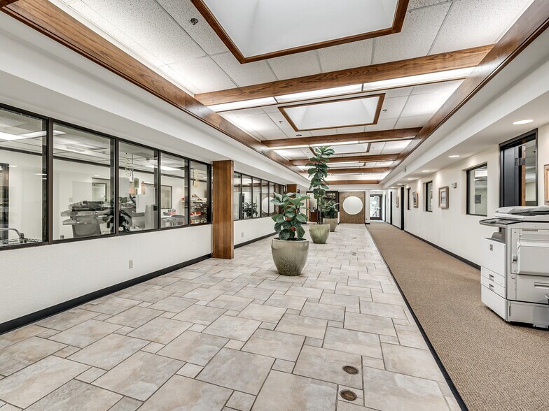 More Photos Of 7608 N Hudson Ave, Oklahoma City Office For Sale