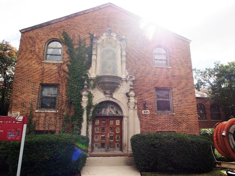 More Photos Of 329-331 S York Rd, Bensenville Daycare Center For Lease