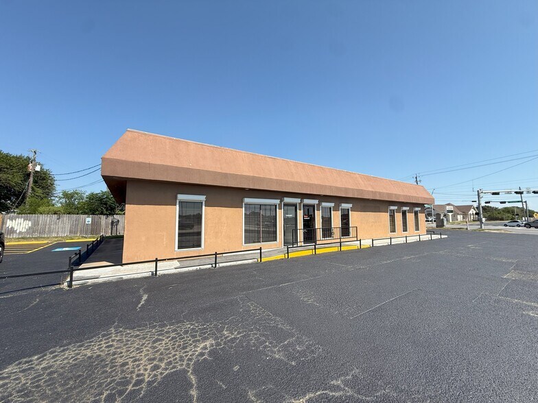 More Photos Of 4521 S Staples St, Corpus Christi Medical For Lease